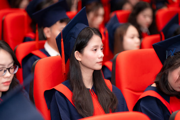 Ngày tốt nghiệp: Tân khoa HUTECH vững vàng bước vào “đại lộ thành công” 17