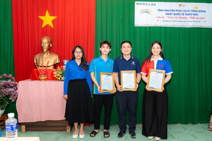 “Trao yêu thương - Nhận nụ cười”: Tuổi trẻ HUTECH rộn ràng mang Tết Thiếu nhi về Khu phố Đông An (Bình Dương) 27