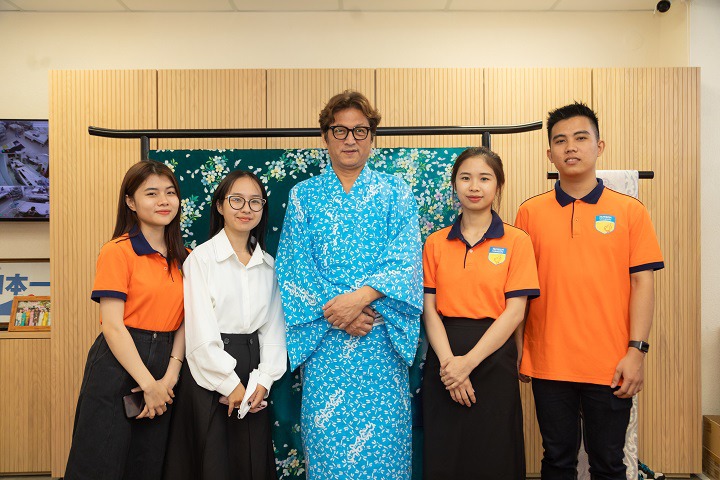 Sinh viên Khoa Nhật Bản học tìm hiểu về quy trình may Kimono tại Công ty TNHH Nihonwasou 110