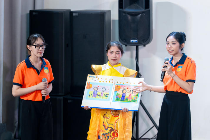 Sinh viên HUTECH tự tin thể hiện bản lĩnh tại Hội thi Hùng biện Khối thi đua 17 44