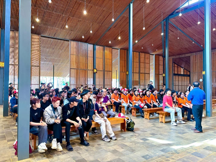 Sinh viên ngành Kiến trúc và Thiết kế nội thất HUTECH tham quan kiến tập tại TP. Đà Lạt 52