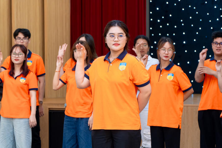 Từ quản trò đến điều phối hoạt động: Ban cán sự HUTECH “lên level” tại chuyên đề kỹ năng 64