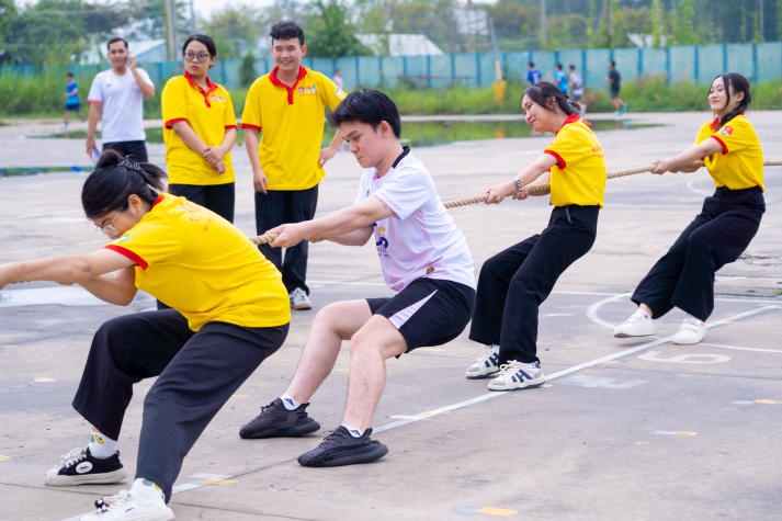 “Xuân gắn kết - Tết nghĩa tình”: Kết nối sức trẻ, sẻ chia yêu thương 52