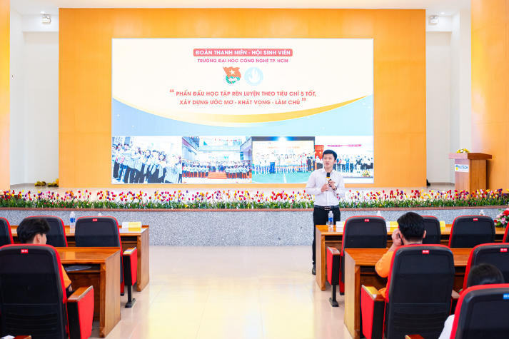 Hành trang quan trọng để tân sinh viên HUTECH tự tin bước vào giảng đường đại học sẽ có tại buổi Sinh hoạt đầu khoá sắp tới 35