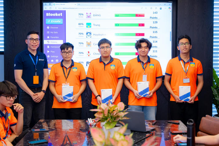 Cùng Metro, IT-ers HUTECH khám phá môi trường làm việc chuyên nghiệp tại Vietnam Silicon 71