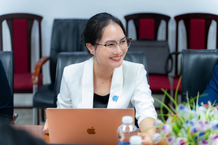 Khoa Luật HUTECH ký kết MOU với Công ty TNHH Luật Lê Bùi 42