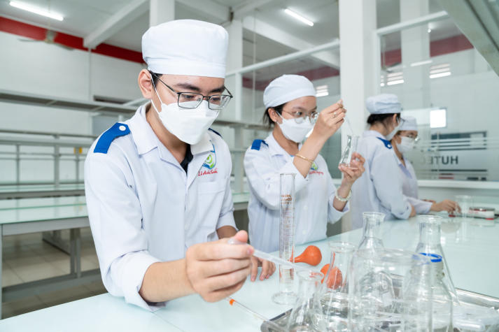 [Hướng nghiệp 2026] Kỹ thuật xét nghiệm y học: Ngành học “đứng sau” mọi chẩn đoán 12