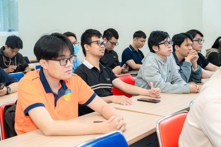 Sinh viên Công nghệ thông tin “debug” sự nghiệp, định vị bản thân cùng AI coach 84