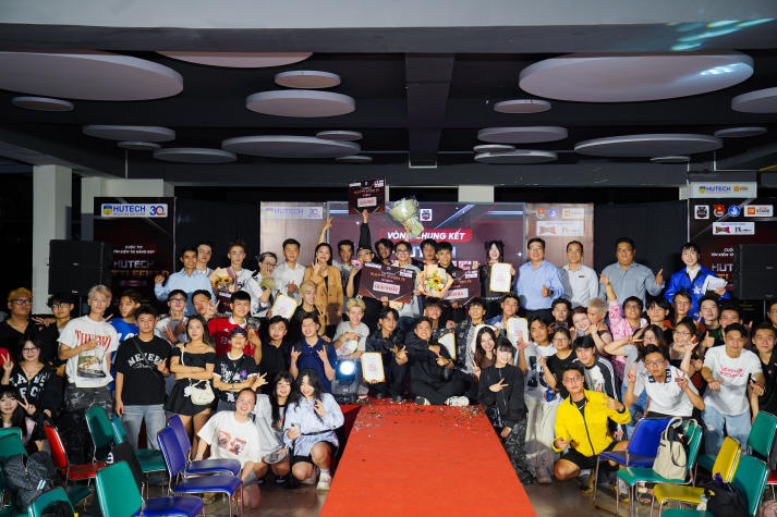 “Đặt lịch” tỏa sáng cùng loạt sân chơi tài năng, phong trào tại HUTECH 101