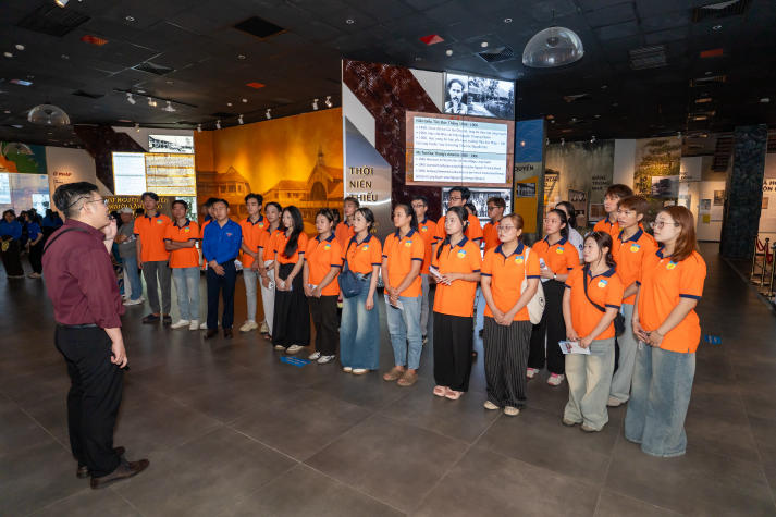 Sinh viên Viện Khoa học Ứng dụng chạm lịch sử, bồi đắp lý tưởng sống 27