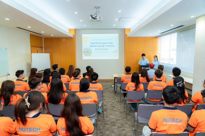 Sinh viên Quan hệ công chúng khám phá vận hành thương hiệu tại nhà máy ECM (Panasonic) 10