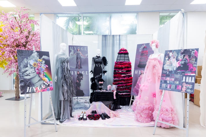 [Video] Sinh viên Thiết kế thời trang HUTECH “trình làng” loạt đồ án tốt nghiệp với nhiều ý tưởng độc đáo 157