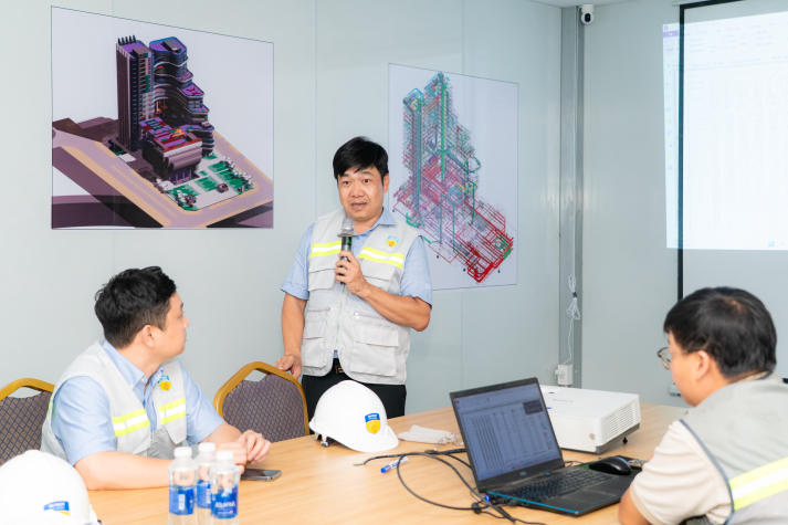 Sinh viên Khoa Xây dựng học cách tổ chức thi công tại Dự án Nhà Văn hóa Thanh niên TP.HCM 43
