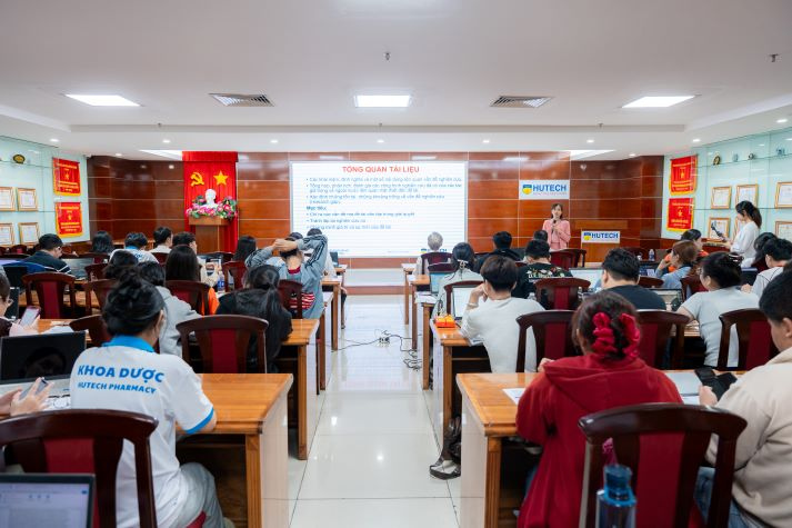 Ngành Dược thời AI: Sinh viên HUTECH “bắt sóng” xu hướng nghiên cứu khoa học và R&D hiện đại 65