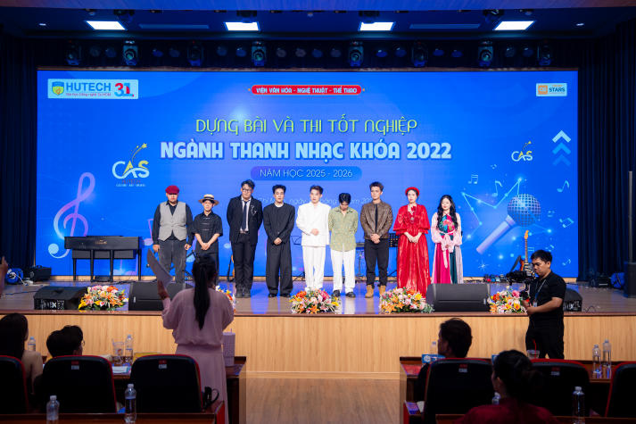 Trình diễn giàu bản sắc, sinh viên Thanh nhạc tỏa sáng trong kỳ thi tốt nghiệp 90