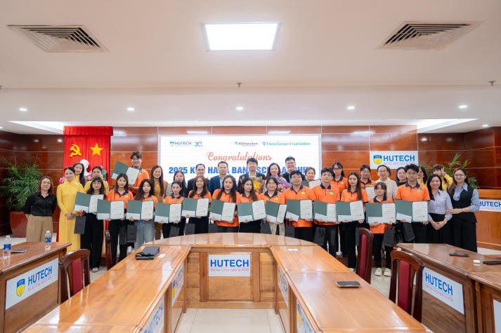 HUTECH tiếp nhận học bổng Quỹ Hana Nanum: Đồng hành cùng sinh viên vượt khó, vươn tới hội nhập quốc tế 38