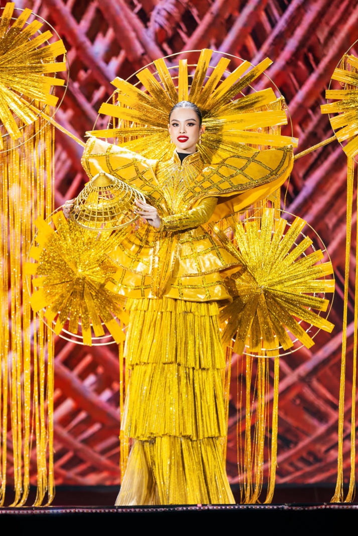 Cùng bình chọn cho sinh viên Thiết kế thời trang HUTECH tại Dự án Quảng bá Văn hóa Dân tộc - Hoa hậu Hoàn vũ Việt Nam 2023 18