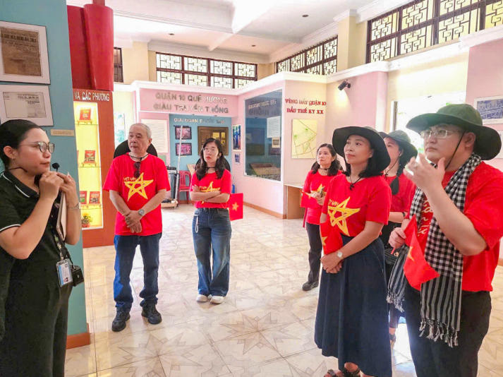 Đảng viên Chi bộ 7 HUTECH về nguồn bồi đắp lý tưởng cách mạng 64