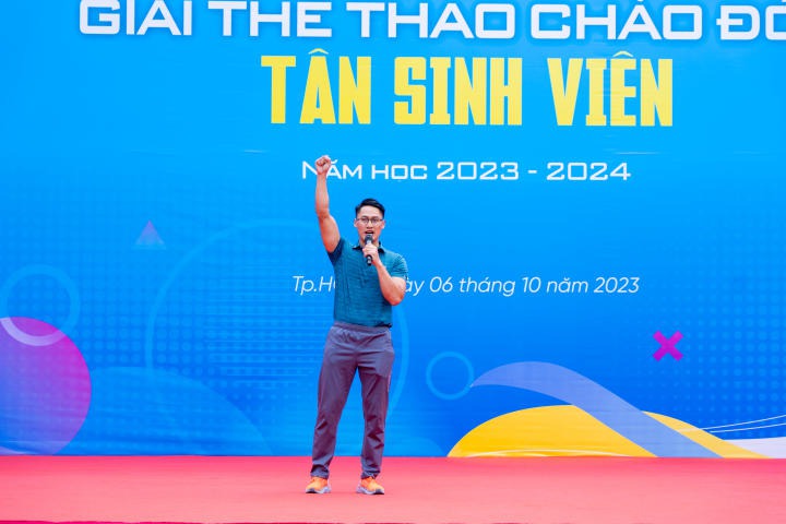 [Giải Thể thao Chào đón Tân sinh viên] Sôi nổi khai mạc và khởi tranh nội dung chạy Việt dã với hơn 1000 vận động viên 91