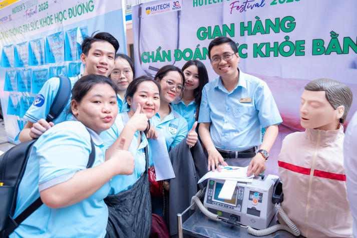 Sắc màu Khoa học sức khỏe bùng nổ tại HUTECH’s Health Festival 2025 104