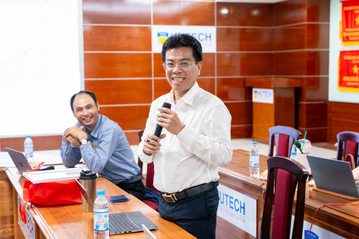 Giảng viên Khoa Tài chính - Thương mại cập nhật xu hướng ứng dụng AI trong nghiên cứu khoa học lĩnh vực kinh tế 93