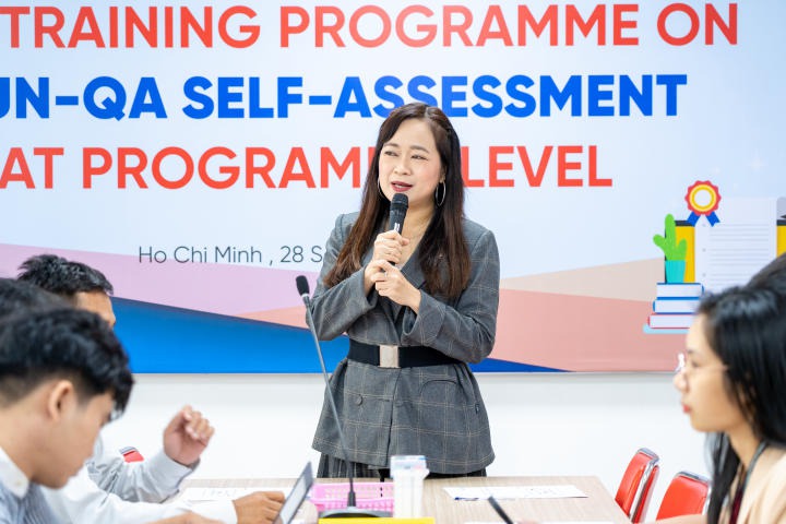 HUTECH tập huấn công tác đánh giá chương trình đào tạo theo tiêu chuẩn AUN-QA 16