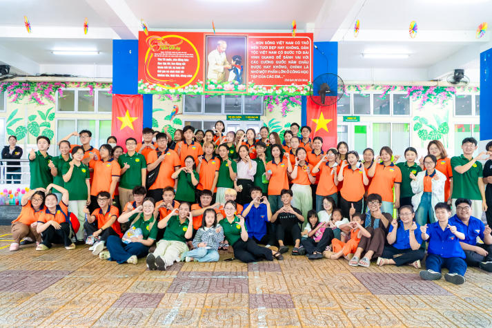 Lan tỏa mùa Trung thu ấm áp cùng Viện Khoa học Ứng dụng 76