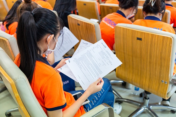 Sinh viên Khoa Luật HUTECH tìm hiểu cơ hội nghề nghiệp trong lĩnh vực tài chính tại Ngân hàng Bản Việt 93
