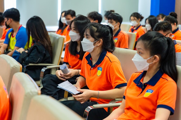 Sinh viên Khoa Luật HUTECH tìm hiểu cơ hội nghề nghiệp trong lĩnh vực tài chính tại Ngân hàng Bản Việt 90