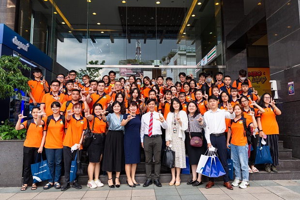 Sinh viên Khoa Luật HUTECH tìm hiểu cơ hội nghề nghiệp trong lĩnh vực tài chính tại Ngân hàng Bản Việt 125