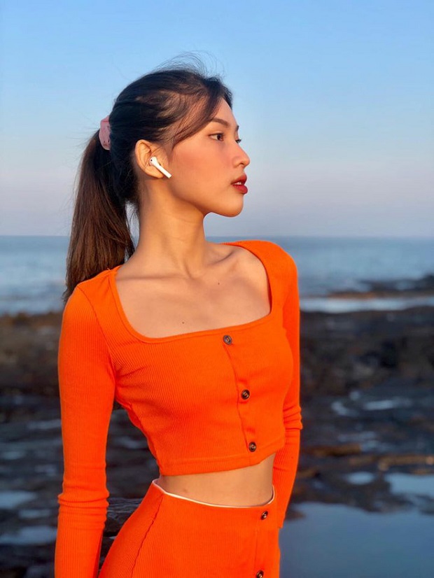 Xuất hiện ứng viên 2K đáng gờm Hoa hậu Việt Nam 2020: Mặt cực sang, body nóng bỏng, choáng nhẹ khi kéo đến ảnh sàn diễn 51