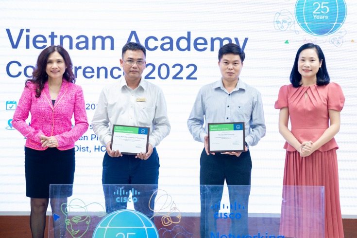 Khoa Công nghệ thông tin HUTECH tổ chức Hội nghị thường niên chương trình Học viện mạng Cisco Vietnam Academy Conference 2022 58