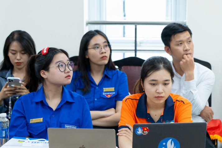 Top 16 HUTECH Startup Wings 2024 được trang bị kỹ năng thuyết trình dự án trước thềm Bán kết 78