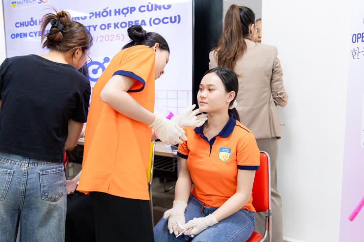 [Video] Sinh viên Viện Khoa học Ứng dụng khám phá bí mật chuẩn K-Beauty cùng chuyên gia Hàn Quốc 205