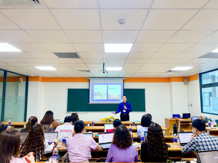 Đổi mới phương pháp giảng dạy cùng AI, giảng viên Khoa Quản trị Kinh doanh nâng cao chất lượng đào tạo 32