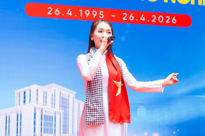 [Ảnh] Sân khấu tuổi trẻ rực sáng tại Liên hoan CLB - Đội - Nhóm “Tự hào sinh viên HUTECH” 62