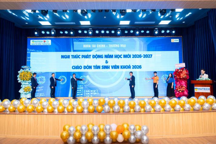 [Video] Tân sinh viên Khoa Tài chính - Thương mại khởi động hành trình đại học với tinh thần “Sáng tạo - Kết nối - Vươn xa” 41
