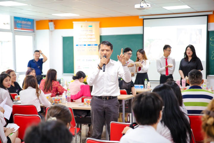 Sinh viên Quản trị Nhà hàng và Nghệ thuật ẩm thực tìm hiểu thực phẩm và đồ uống từ đậu nành 100