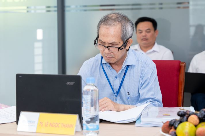 Tư duy pháp lý gắn liền thực tế được thể hiện tại buổi bảo vệ luận văn Thạc sĩ ngành Luật kinh tế 59