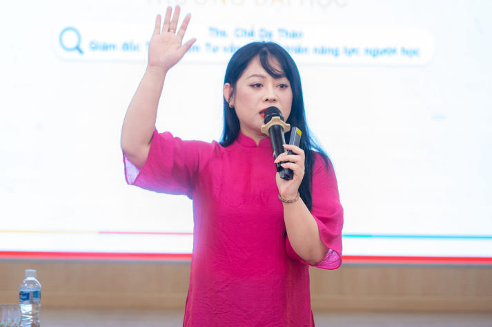 Tân binh Viện Khoa học Ứng dụng học hỏi từ đàn anh, sẵn sàng chinh phục giảng đường đại học 66