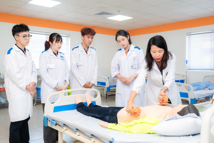 HUTECH công bố quyết định thành lập Trường Y và Khoa học Sức khỏe 159