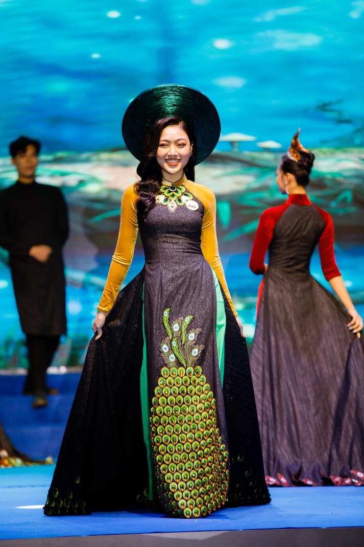 [Ảnh] Trai tài gái sắc HUTECH tự tin “show” nét đẹp năng động đậm chất Gen Z tại đa sân chơi 144