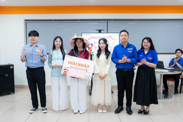 Lan tỏa tinh thần “Sắc Việt” trong Ngày hội trang trí nón lá của sinh viên Khoa Tài chính - Thương mại 127