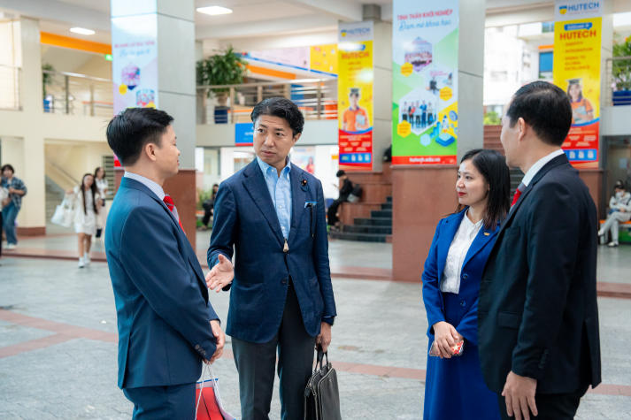 HUTECH đón tiếp Hạ nghị sĩ Nhật Bản, thống nhất nhiều định hướng hợp tác giáo dục bền vững 97