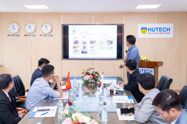 HUTECH signs cooperation agreement with Dawoon and receives equipment sponsorship worth over VND 1.5 billion 50