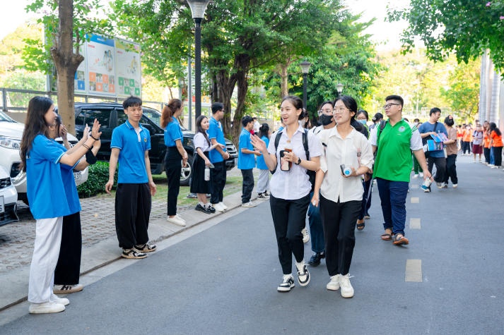 Hơn 1 triệu thí sinh cả nước thi tốt nghiệp THPT môn đầu tiên 10