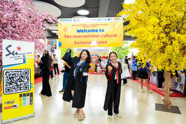 Khởi động từ ngày 20/4, Ngày hội “Tự hào Sinh viên HUTECH” mang đến loạt hoạt động sôi nổi 76