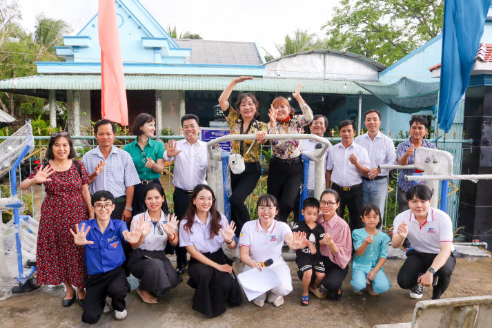 Khoa Tài chính - Thương mại bàn giao công trình vì sức khỏe cộng đồng tại tỉnh Vĩnh Long 84