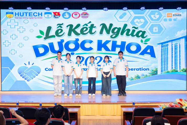[Video] Lễ kết nghĩa Dược Khoa 2026: Chuyện học, chuyện nghề nối nhịp các thế hệ dược sĩ tương lai 86