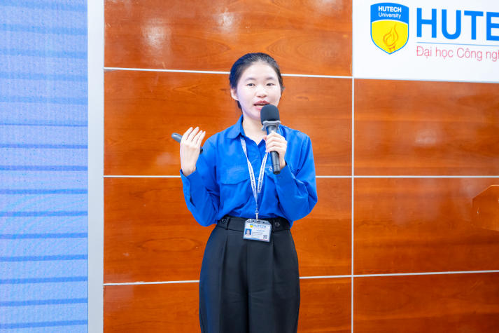 Đoàn viên thời đại số: Sinh viên Khoa Quản trị kinh doanh tỏa sáng trong hành trình truyền cảm hứng 50